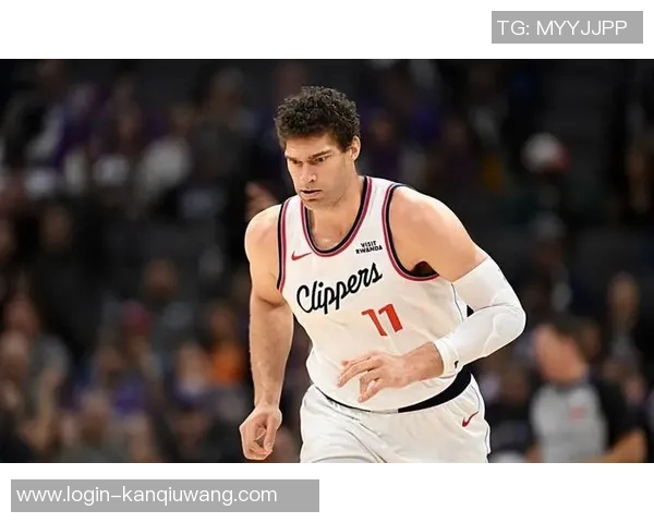 运动新闻布鲁克洛佩斯如何在NBA赛场上重塑自己的篮球生涯与影响力